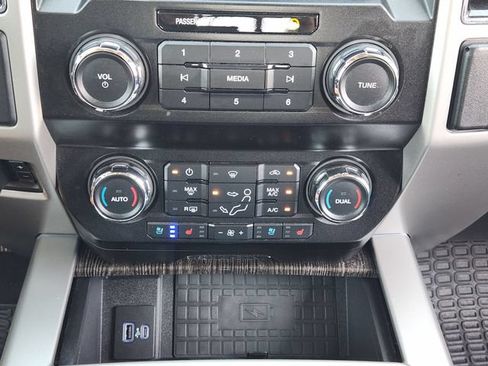 Used 2020 Ford F250 Lariat w/ Lariat Ultimate Package AWD/4WD image 18