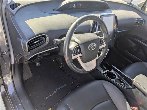 Used 2017 Toyota Prius Prime Advanced image 10