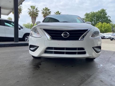 Used 2019 Nissan Versa SV FWD image 34