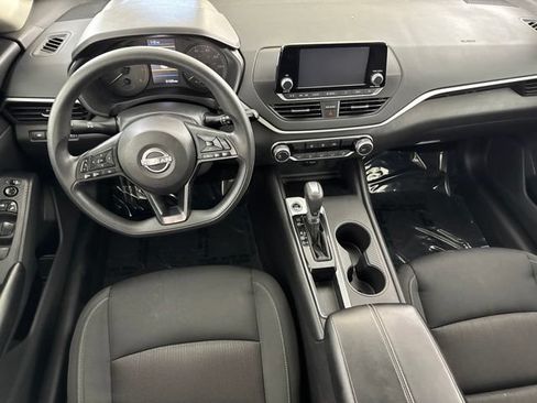 Used 2023 Nissan Altima 2.5 S FWD image 22