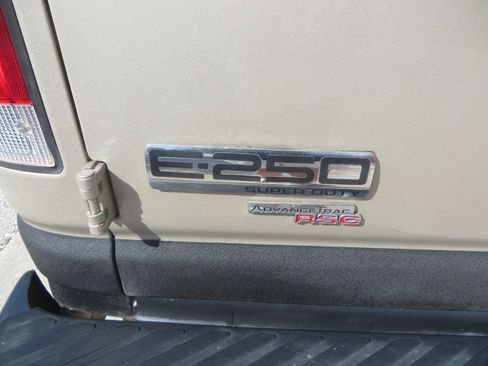 Used 2012 Ford E-250 and Econoline 250 Extended w/ Commercial Cargo Van Pkg RWD image 31