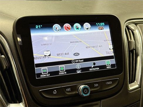 Used 2017 Chevrolet Malibu Premier image 14