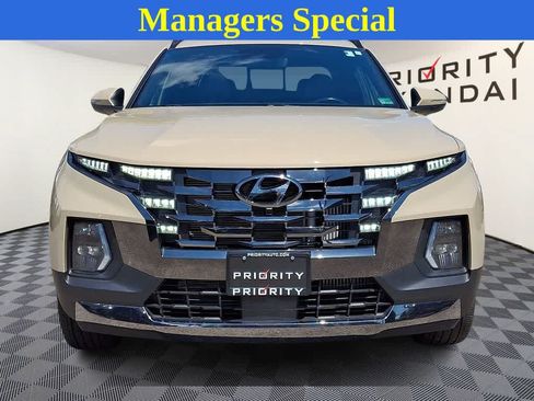 Used 2024 Hyundai Santa Cruz Limited AWD/4WD image 2