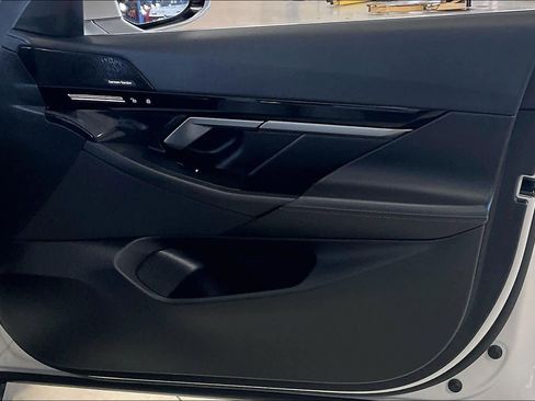 Certified 2024 BMW 530i image 22