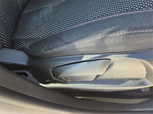 Used 2016 Chevrolet Equinox LT image 16