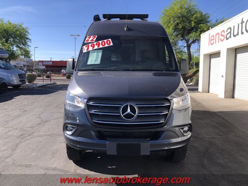 Used 2020 Mercedes-Benz Sprinter 2500 image 4