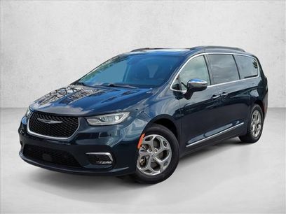 Used 2022 Chrysler Pacifica Limited