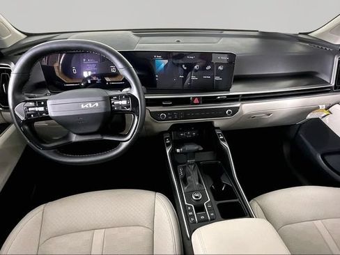 Certified 2026 Kia Sorento S FWD image 7