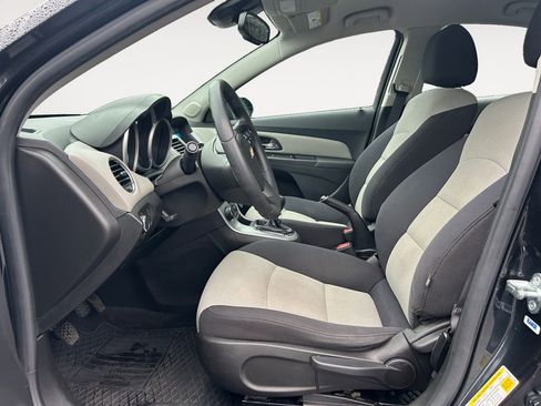 Used 2016 Chevrolet Cruze LS image 15