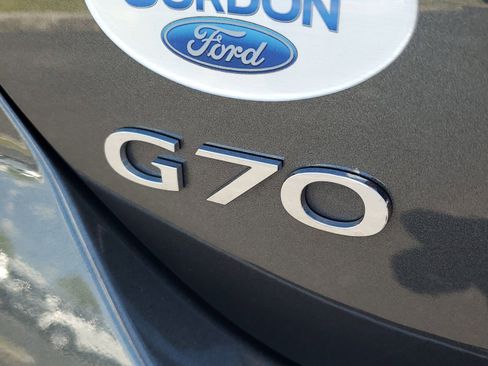 Used 2025 Genesis G70 2.5T RWD image 6