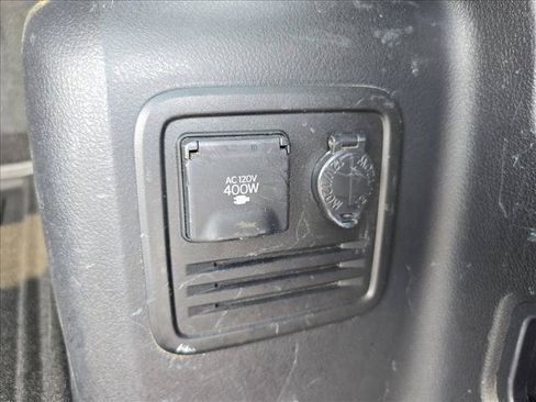 Used 2020 Toyota 4Runner SR5 AWD/4WD image 13