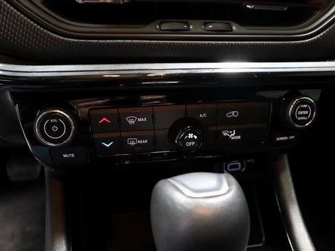 Used 2022 Jeep Compass Altitude image 32