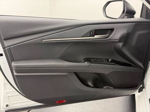 Used 2026 Toyota Camry SE FWD image 19