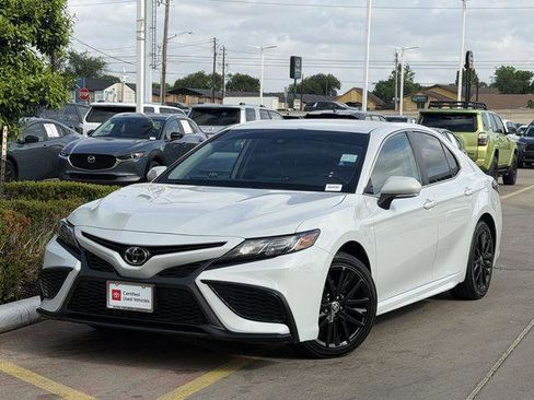 Certified 2023 Toyota Camry SE FWD image 4