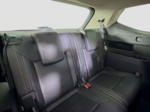 Used 2023 Volkswagen Atlas SE image 27