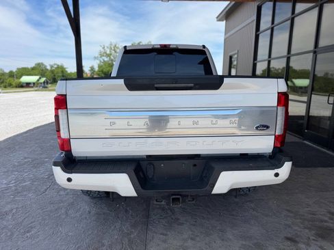 Used 2017 Ford F250 Platinum w/ Platinum Ultimate Package AWD/4WD image 6