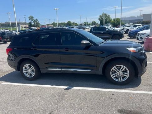 Used 2020 Ford Explorer XLT AWD/4WD image 6
