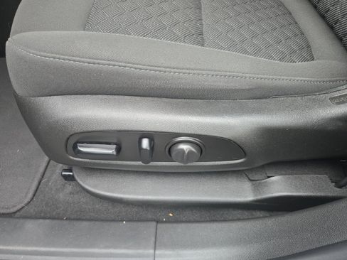 Used 2021 Chevrolet Blazer LT image 21