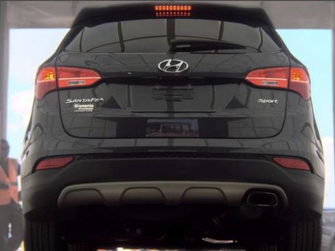 Used 2016 Hyundai Santa Fe Sport w/ Option Group 02 FWD image 10