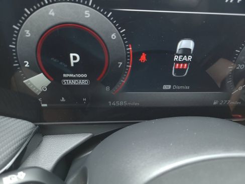 Certified 2025 Nissan Kicks SR FWD image 29