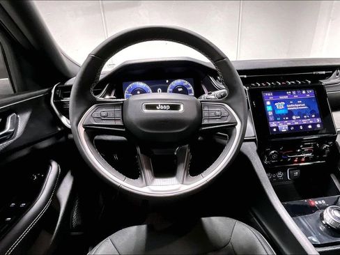 New 2025 Jeep Grand Cherokee Laredo X w/ Luxury Tech Group I image 20