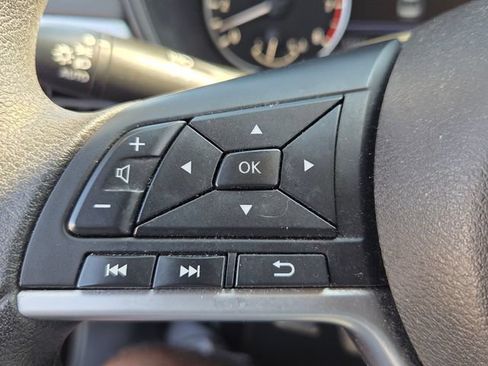 Used 2022 Nissan Altima 2.5 SV AWD/4WD image 23