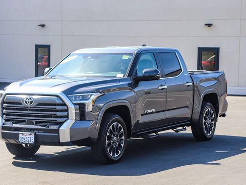Used 2024 Toyota Tundra Limited AWD/4WD image 3