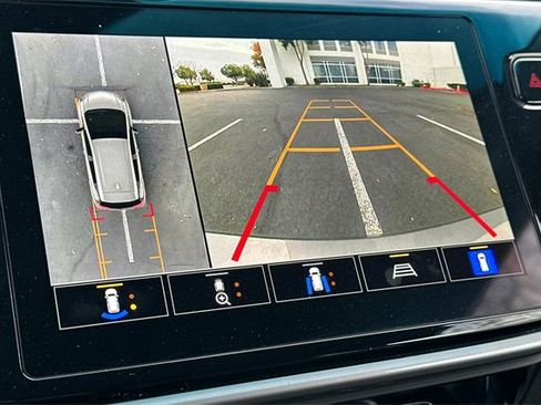 Used 2022 Chevrolet Bolt LT w/ Infotainment Package image 22