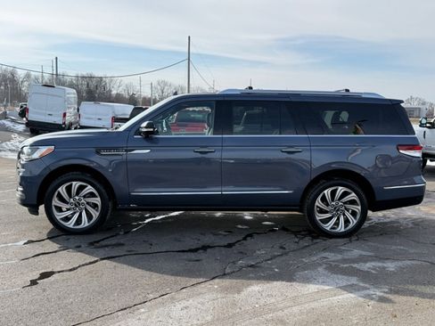 Used 2023 Lincoln Navigator L Reserve w/ Equipment Group 201A image 5