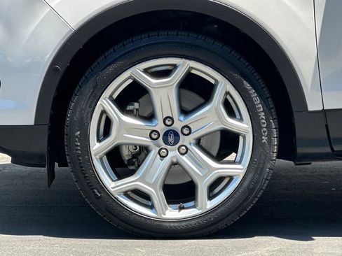 Used 2019 Ford Escape Titanium AWD/4WD image 26