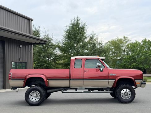 Used 1993 Dodge D/W Truck 350 AWD/4WD image 2