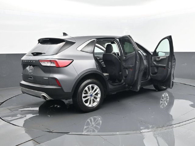 Used 2022 Ford Escape SE w/ Cold Weather Package AWD/4WD image 28