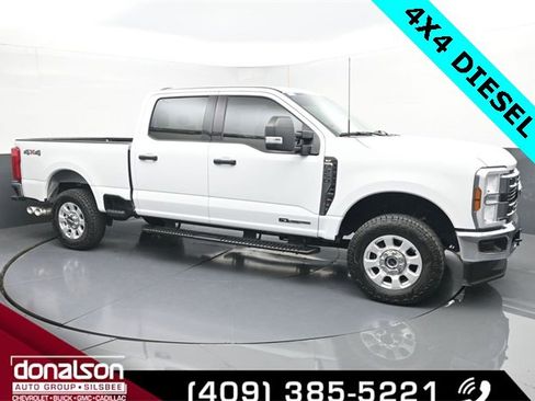 Used 2024 Ford F250 XLT image 1