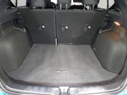 Used 2024 Nissan Kicks S FWD image 7