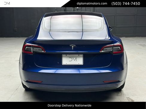 Used 2017 Tesla Model 3 Standard Range image 6