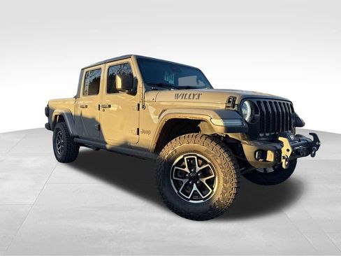 Used 2021 Jeep Gladiator Willys image 1