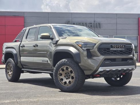 New 2026 Toyota Tacoma 4x4 Double Cab Hybrid image 2