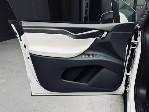 Used 2020 Tesla Model X Performance AWD/4WD image 28