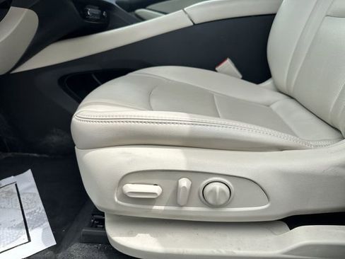 Used 2022 Buick Enclave Essence w/ Experience Buick Package AWD/4WD image 16