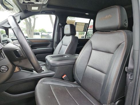 Certified 2022 Chevrolet Tahoe High Country AWD/4WD image 13