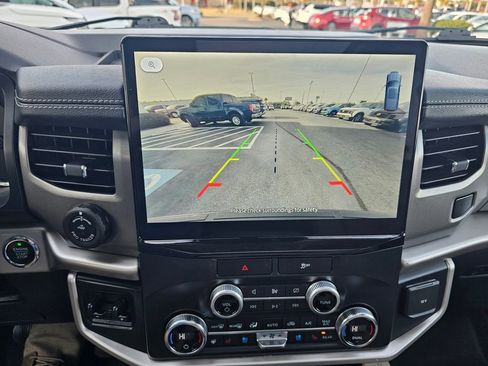 Used 2022 Ford Expedition XLT image 23