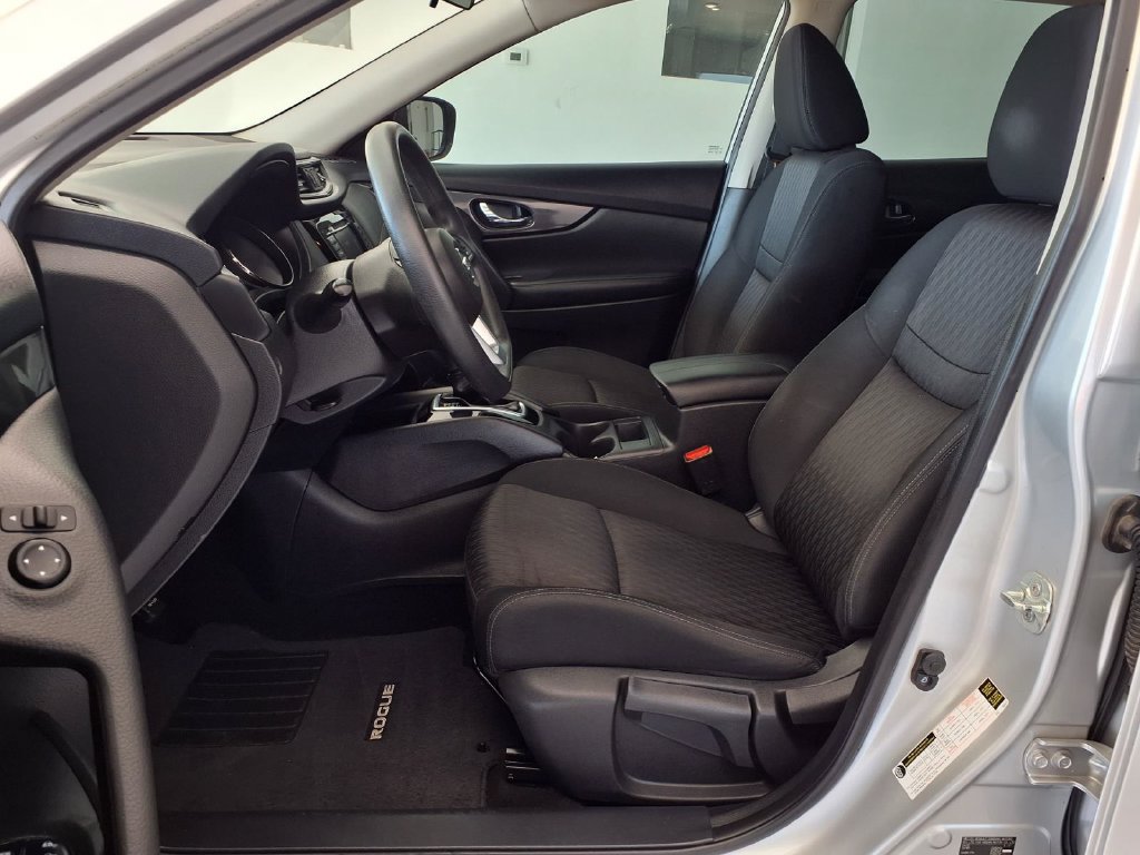 Used 2018 Nissan Rogue S FWD image 8
