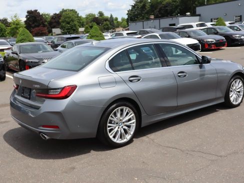 Used 2024 BMW 330i xDrive Sedan w/ Premium Package AWD/4WD image 5