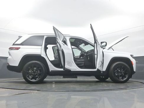 New 2026 Jeep Grand Cherokee Laredo image 61