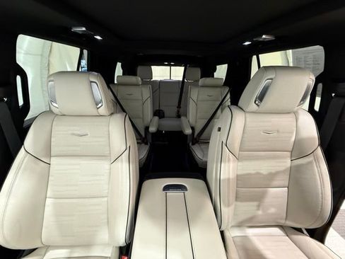 Used 2023 Cadillac Escalade Sport image 32