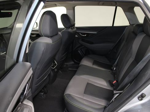 Used 2025 Subaru Outback Onyx Edition AWD/4WD image 18