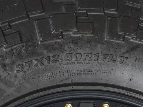 Used 2025 Jeep Wrangler Unlimited Rubicon w/ Convenience Group AWD/4WD image 32