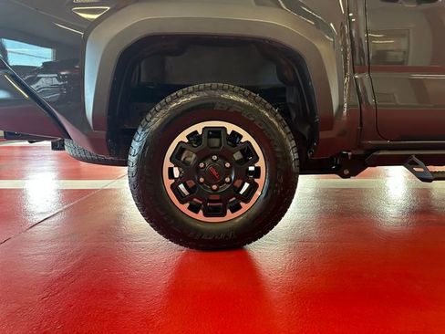 Certified 2025 Toyota Tacoma TRD Off-Road w/ TRD Off Road Premium Package image 28