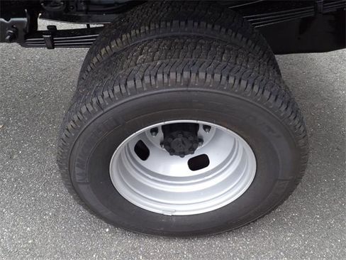 Used 2024 Ford F350 XL w/ Snow Plow Prep Package image 6