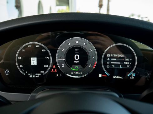 Certified 2025 Porsche 911 Carrera 4 GTS AWD/4WD image 9